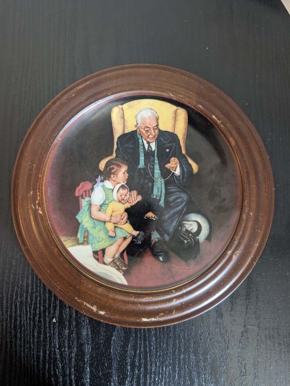 Vintage Norman ROCKWELL PLATE 1988 "TENDER LOVING CARE " 8.5 Cherry Wood
